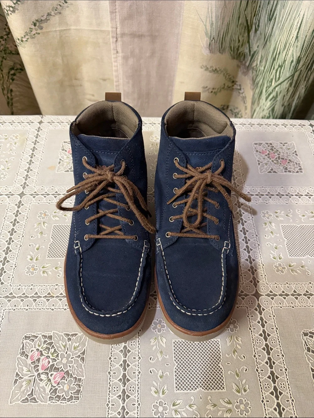 Eddie Bauer Navy Suede Chukka Ankle Boots with Brown Laces